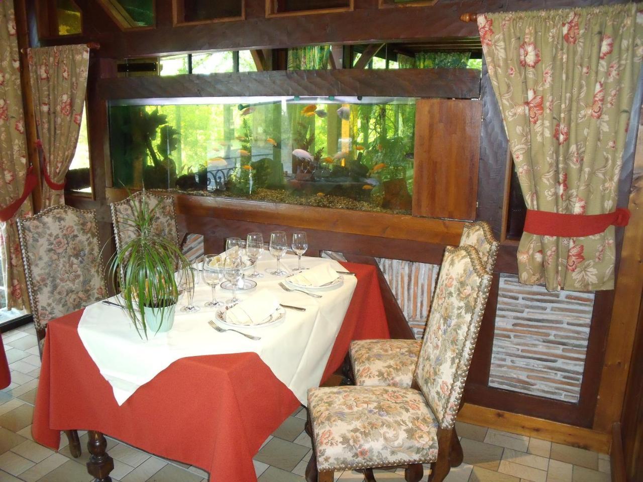 Hotel Restaurant L'Ecluse Antonne-et-Trigonant المظهر الخارجي الصورة
